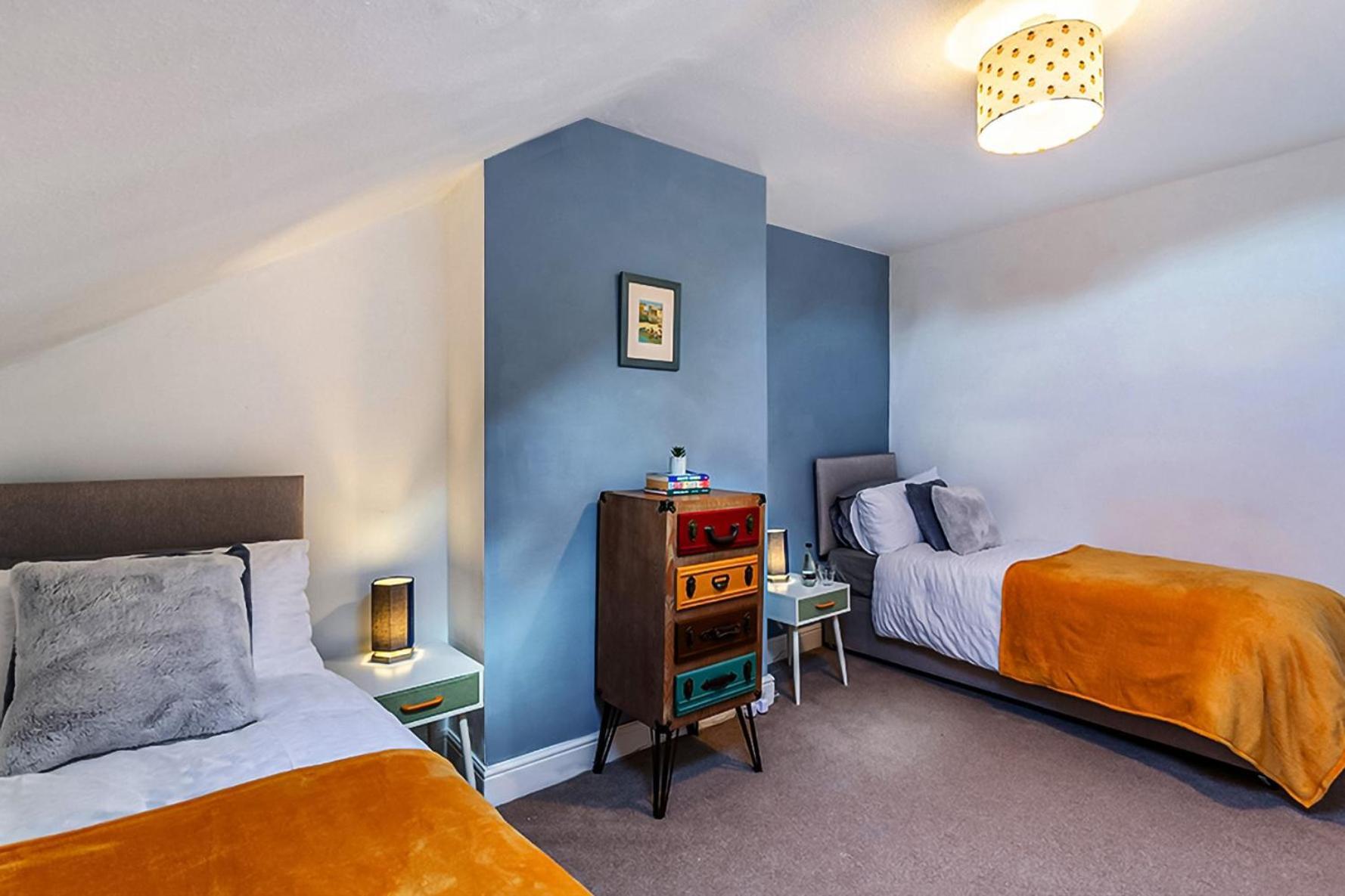 The Harrogate House - 4 Bed Townhouse Apartment Bagian luar foto